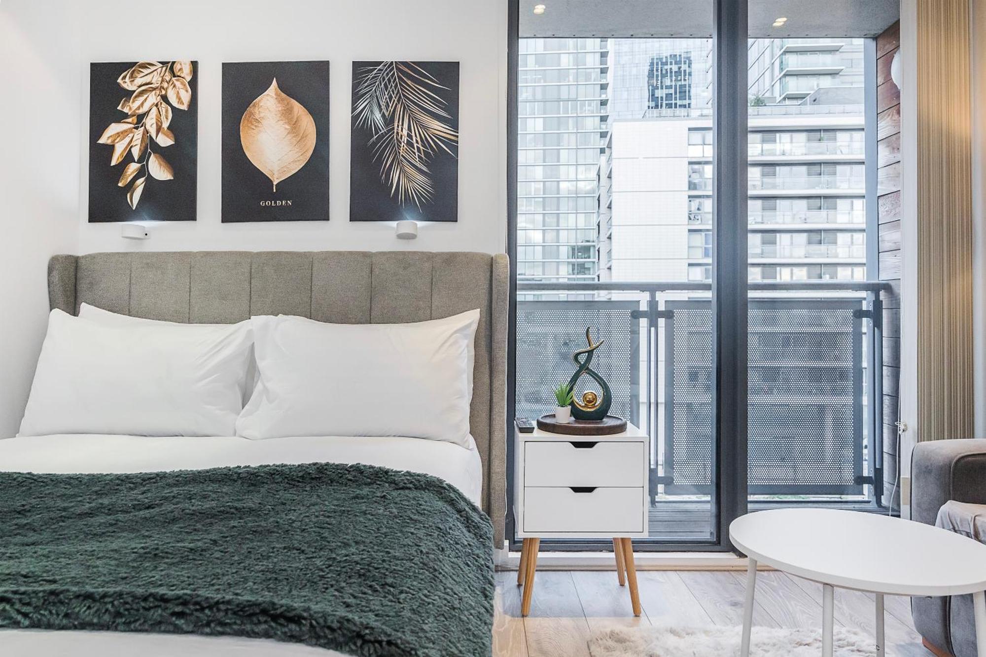 The Canary Hub London Luaran gambar